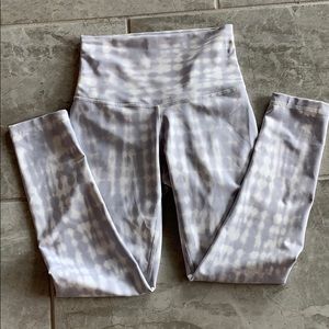 Tie dye DYI XS high waist leggings!